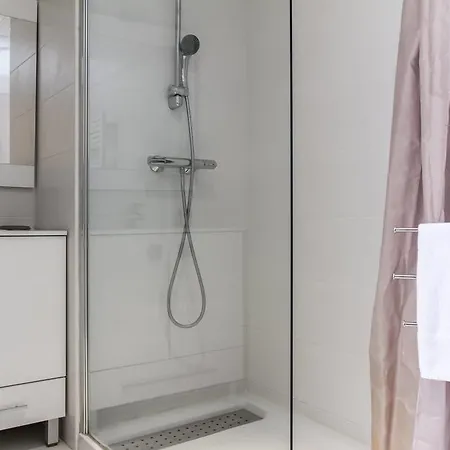 My Casa White Pearl - Parking