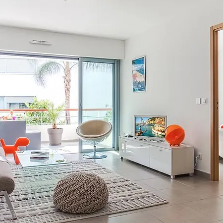My Casa White Pearl - Parking Apartment